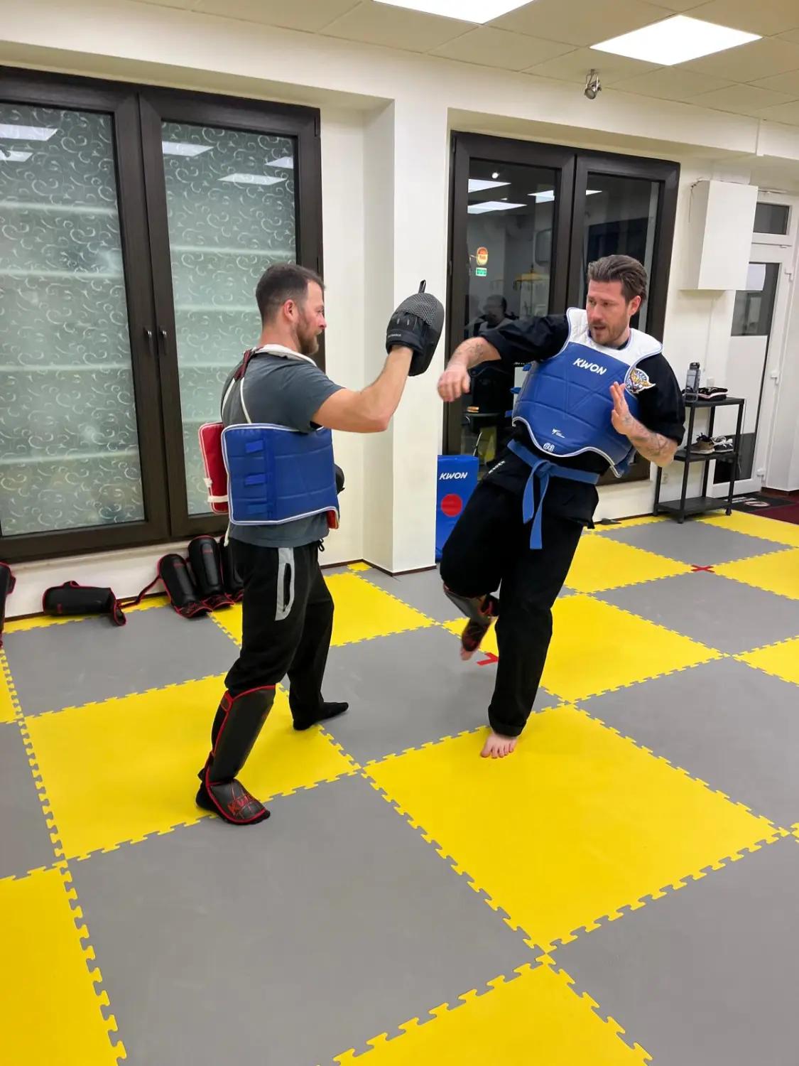 Kickboxtraining/Pratzentraining von Defense Zone